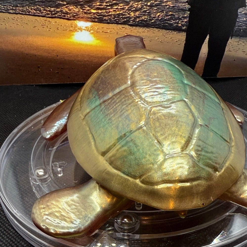 Golden Resin Green Turtle Decor - Picture 4 of 6